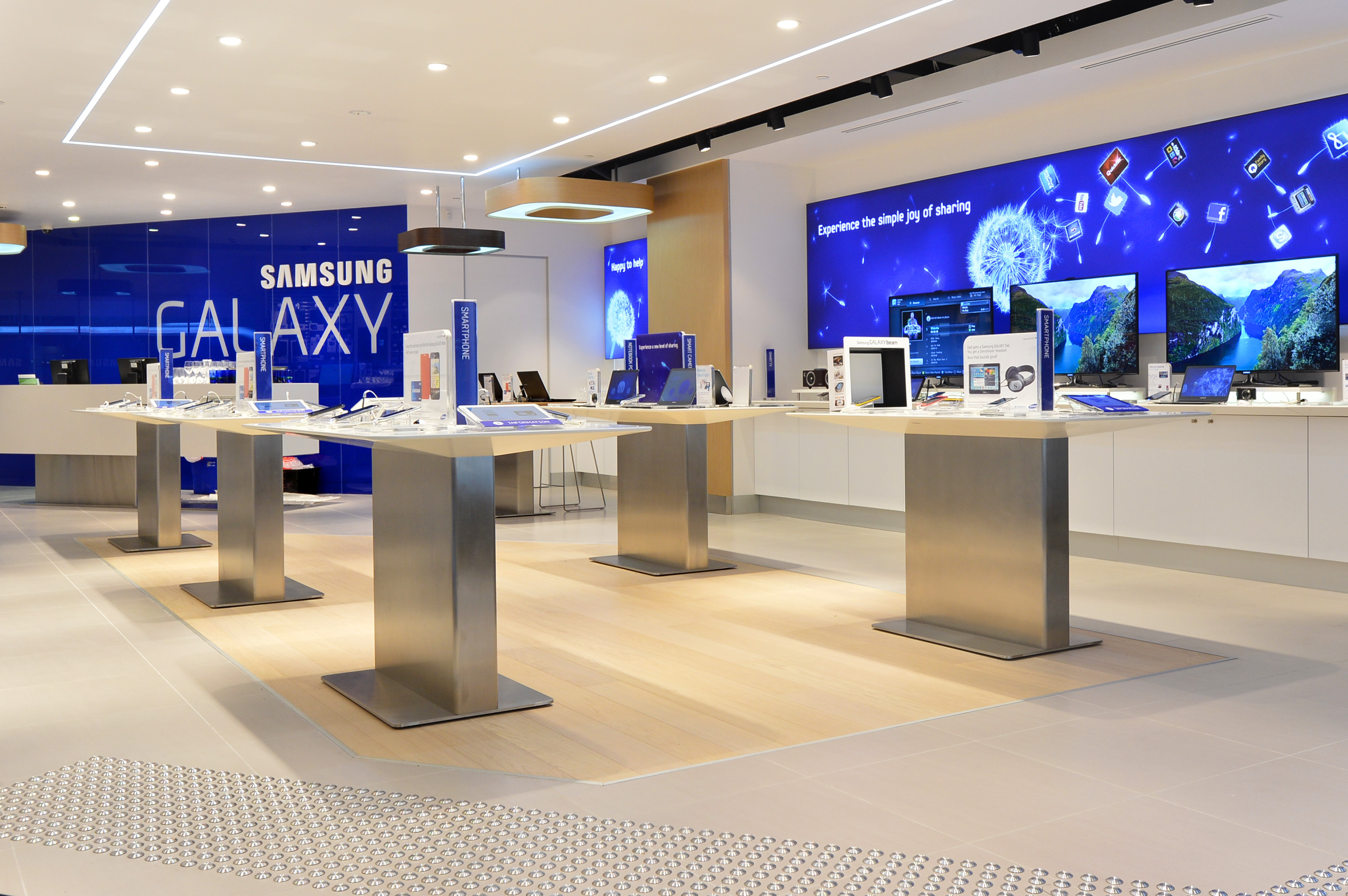 Retail Display Architecture